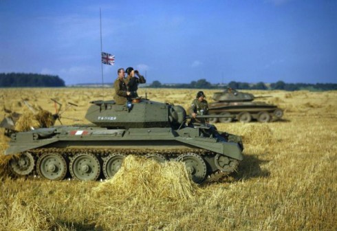 crusader_tanks_in_yorkshire_1942
